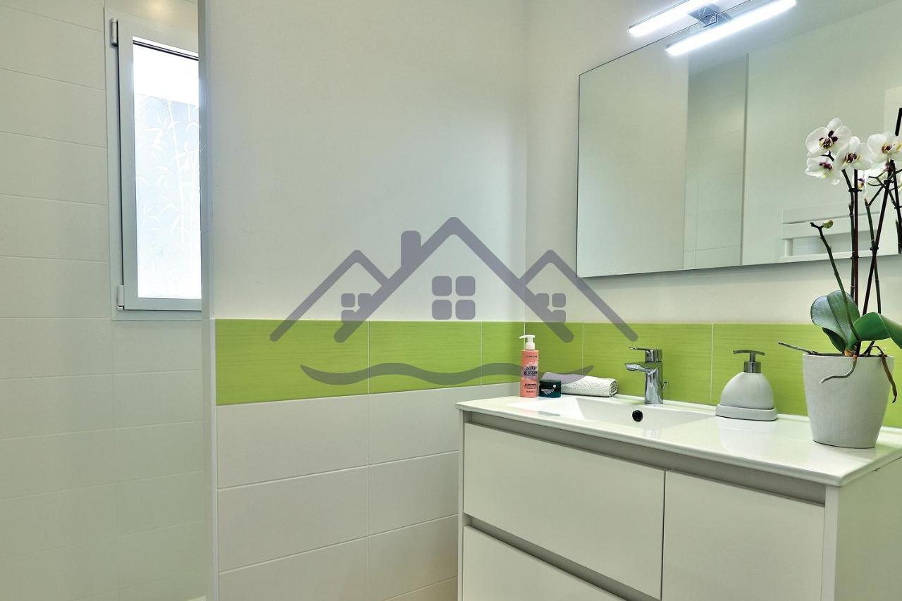 Ty Gwennili: Beachside With Private Garden And Wi-fi Holiday home *