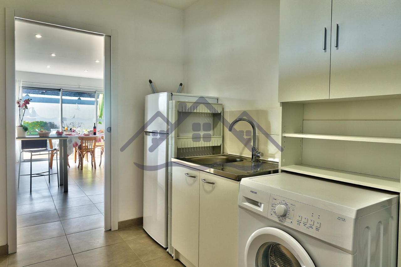 Ty Gwennili: Beachside With Private Garden And Wi-fi Guilvinec